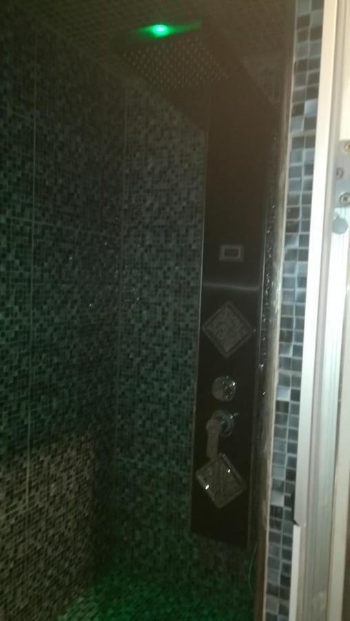 Studette Avec Spa & Jacuzzi Sète Exterior foto